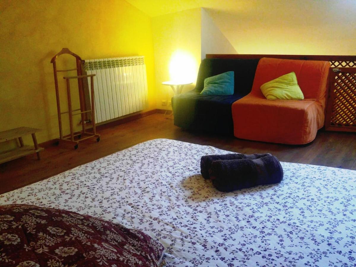 Apartamentos Saltarel-Lo Besalú Екстериор снимка