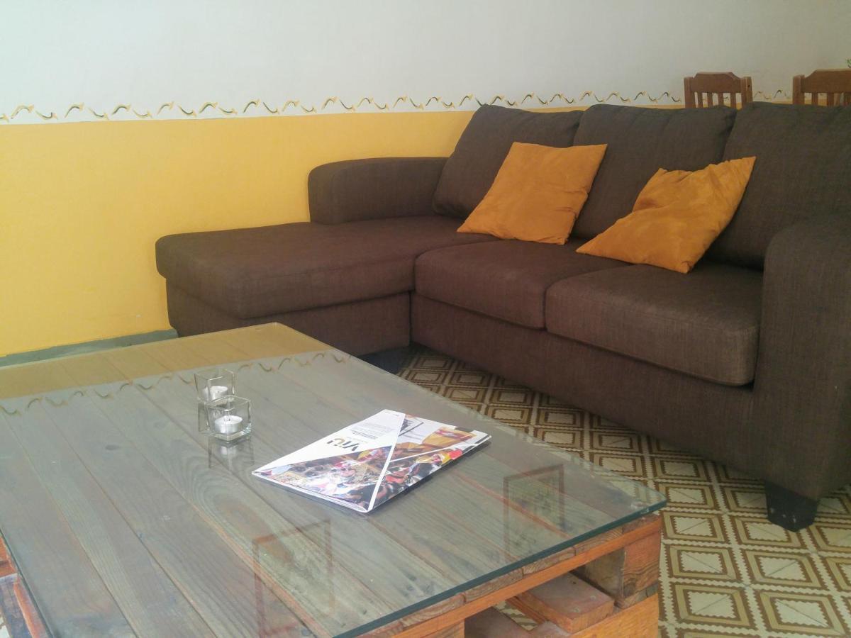 Apartamentos Saltarel-Lo Besalú Екстериор снимка